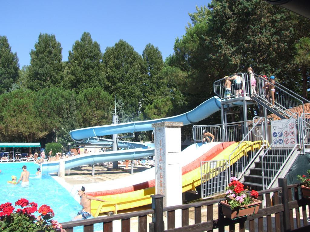 Camping Villaggio Italgest SantʼArcangelo Eksteriør bilde