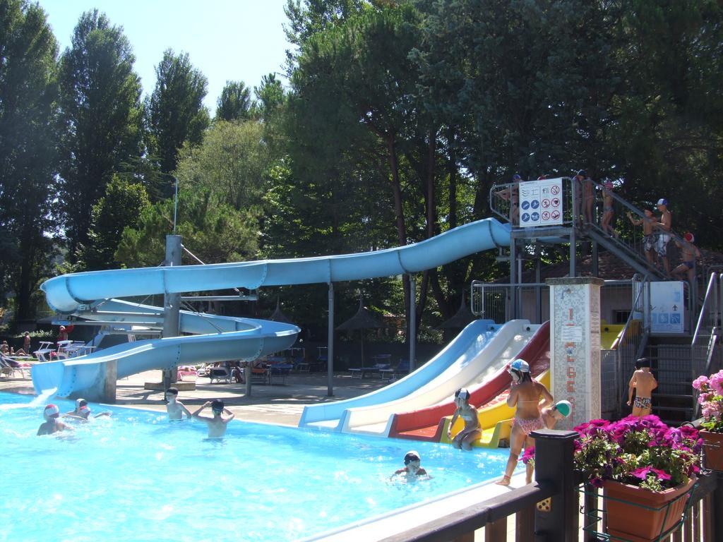 Camping Villaggio Italgest SantʼArcangelo Eksteriør bilde