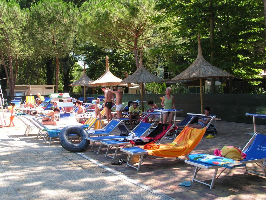 Camping Villaggio Italgest SantʼArcangelo Eksteriør bilde