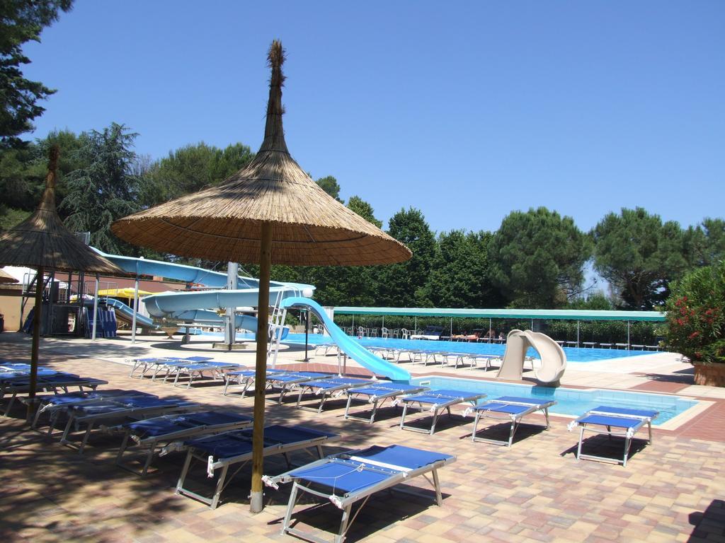 Camping Villaggio Italgest SantʼArcangelo Eksteriør bilde