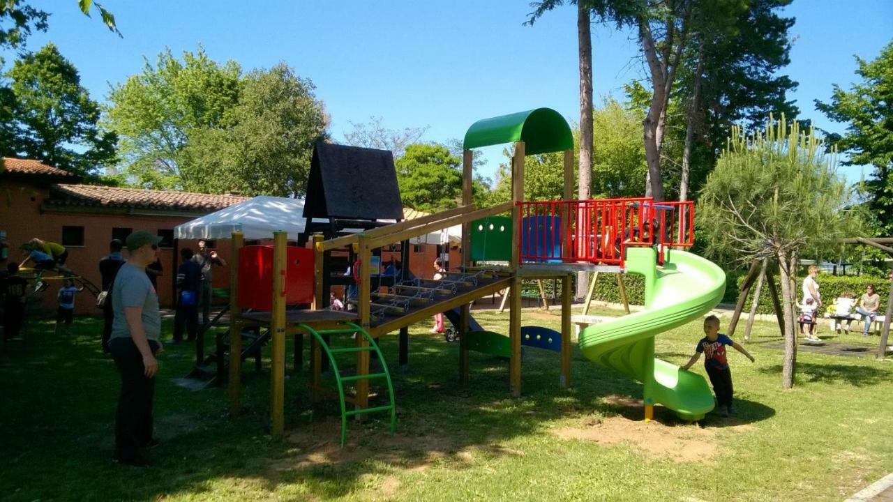 Camping Villaggio Italgest SantʼArcangelo Eksteriør bilde