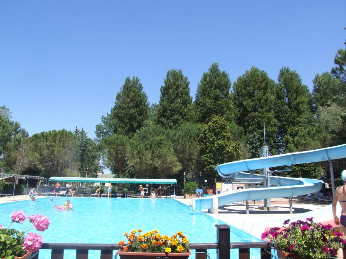 Camping Villaggio Italgest SantʼArcangelo Eksteriør bilde