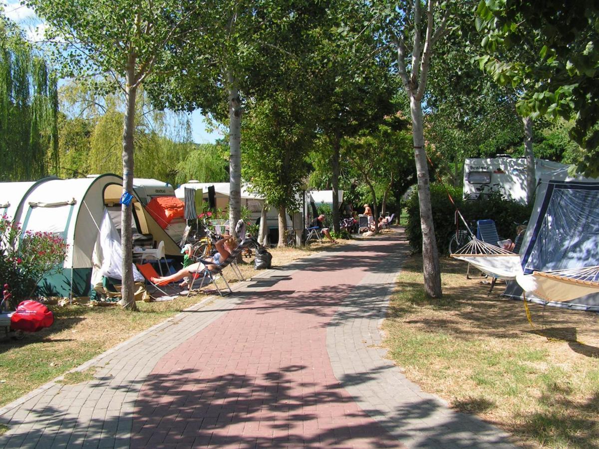 Camping Villaggio Italgest SantʼArcangelo Eksteriør bilde