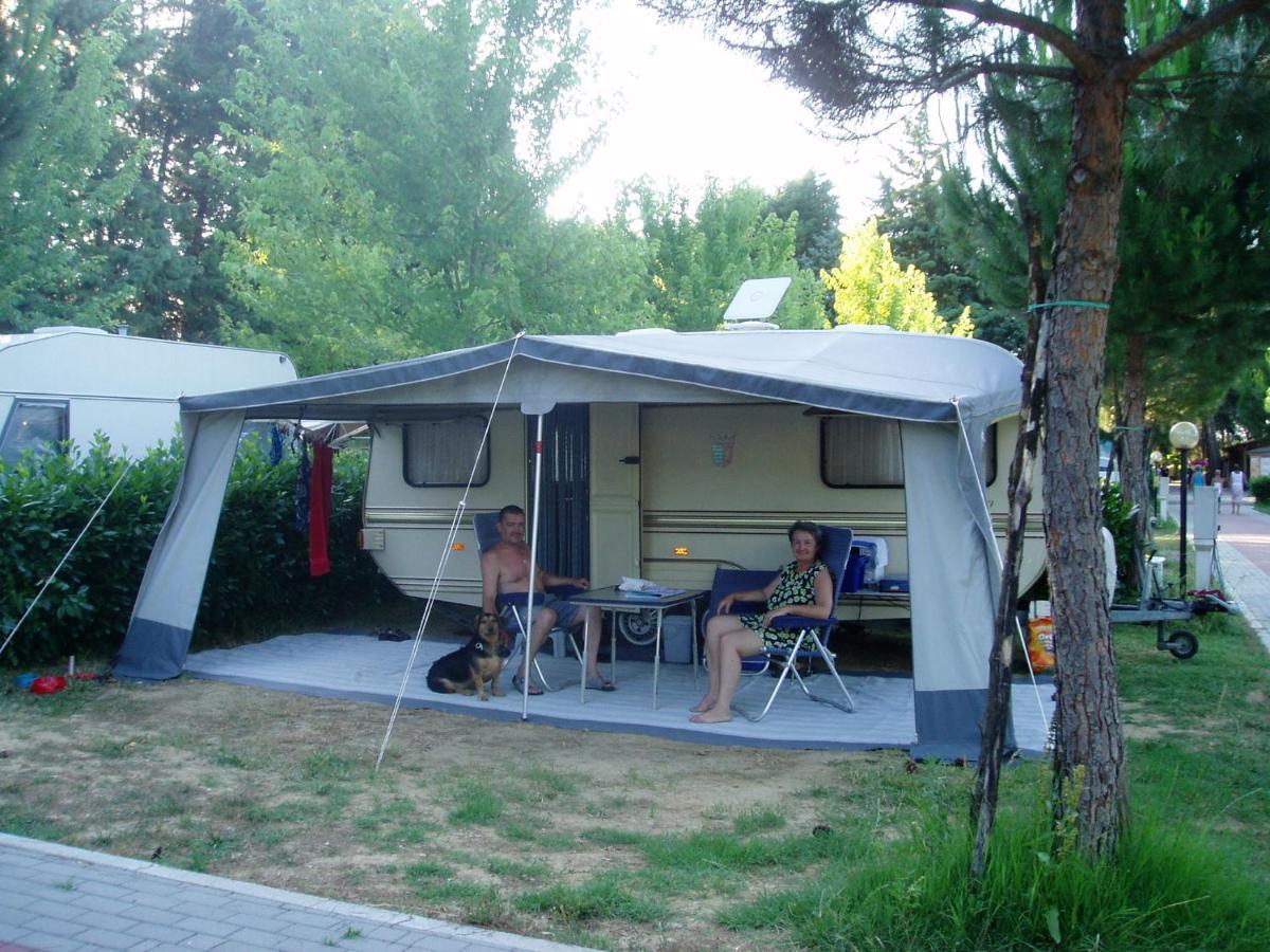 Camping Villaggio Italgest SantʼArcangelo Eksteriør bilde